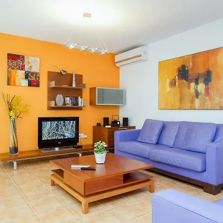 Villa In Playa Blanca Sleeps 6 Includes Swimming Pool Air Con And Wifi